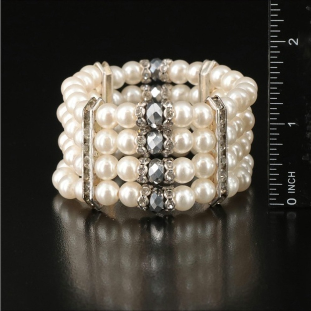 Silver tone faux pearl Cubic Zirconia Stretch bracelet - Size Small
